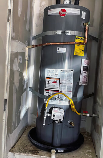 https://beckenhamhotwater.com.au/uploads/2025/06/electric-hot-water-system-32635.jpg