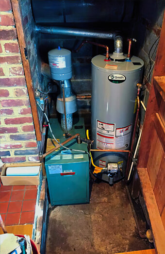 https://beckenhamhotwater.com.au/uploads/2025/06/gas-hot-water-system-50310.jpg