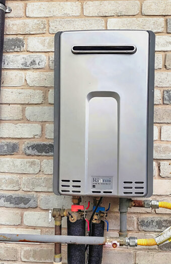 https://beckenhamhotwater.com.au/uploads/2025/06/instant-hot-water-systems-48570.jpg