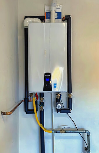 https://beckenhamhotwater.com.au/uploads/2025/06/instant-hot-water-systems-63860.jpg